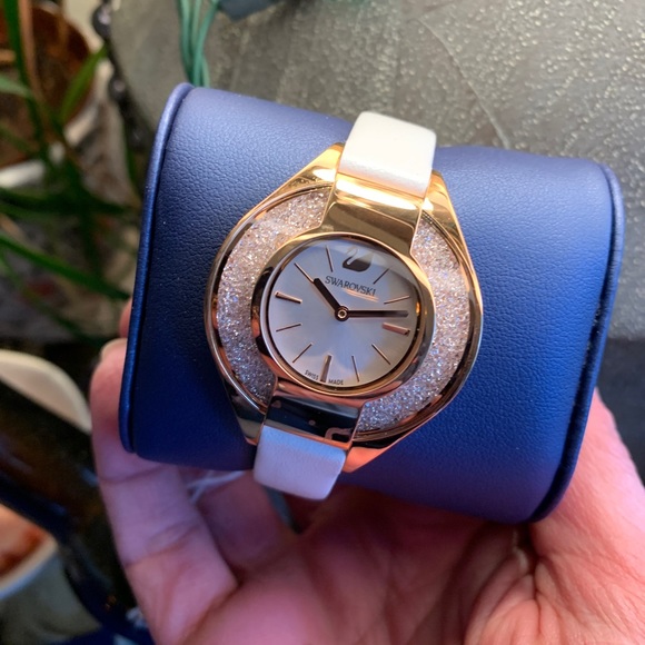 Authentic SWAROVSKI Crystalline sporty gold stainless steel leather strap watch - Picture 1 of 13
